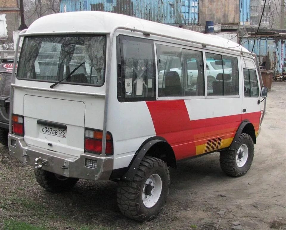 Купить микроавтобус полный привод. Toyota Coaster 4x4. Toyota Coaster 4х4 Camper. Toyota Mega Coaster 4х4. Toyota Bus 4x4.