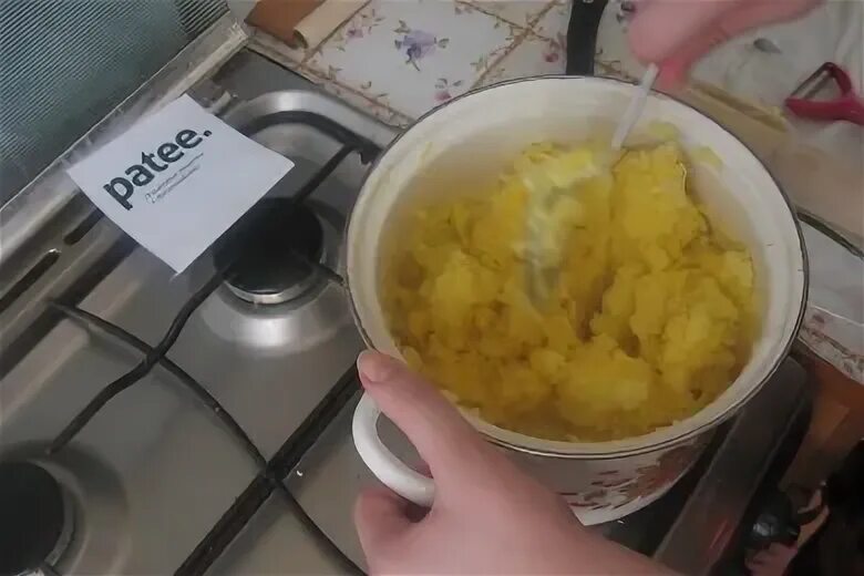 Картофельное пюре с чесноком. Толкушка для пюре картофельное. пюре без толкушки с блендером. картофельное пюре если нет толкушки. если нет толкушки для пюре.