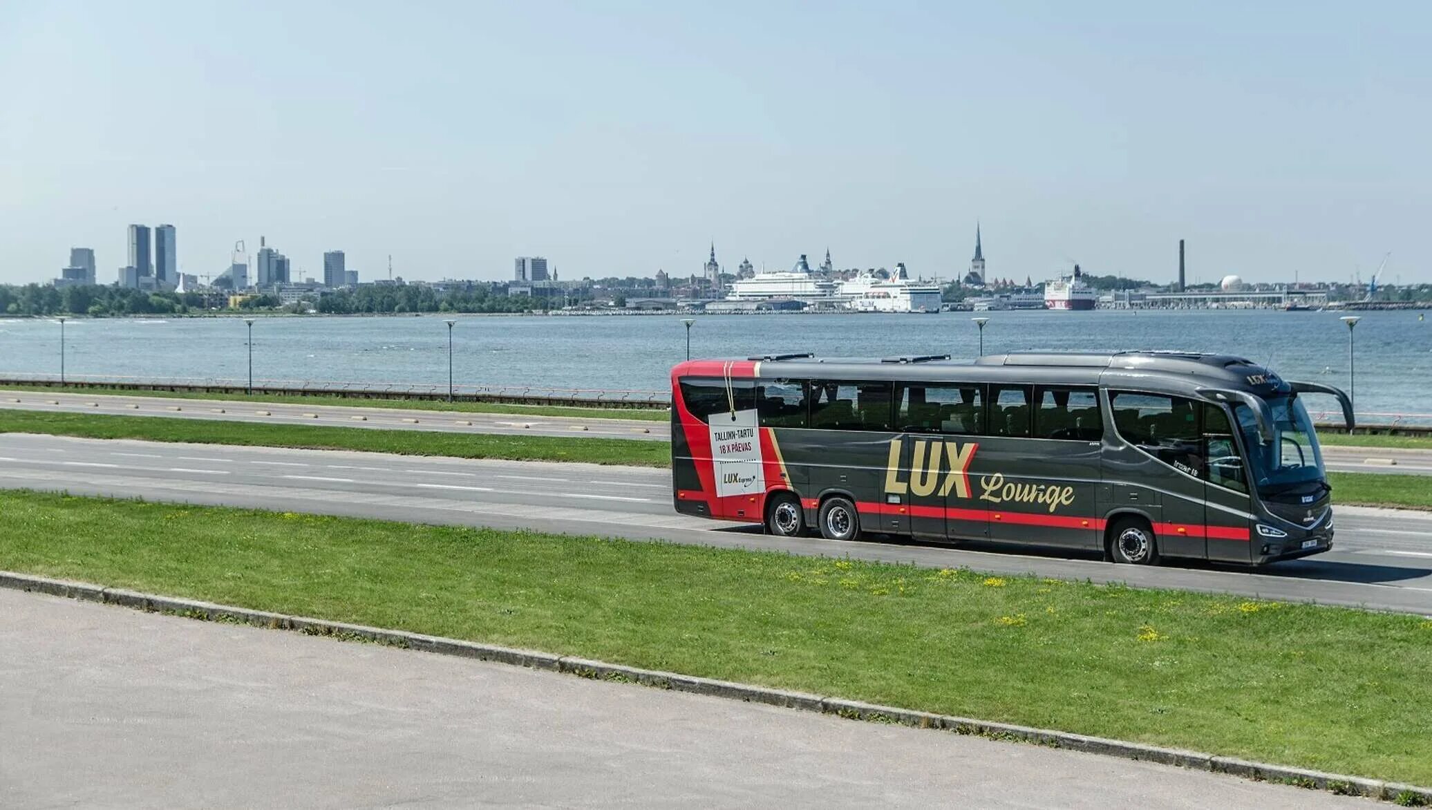 Автобус спб таллин. Lux express таллин санкт-петербург. lux express автобусы санкт-петербург таллин. люкс экспресс автобус таллинн. автобусы хельсинки lux.