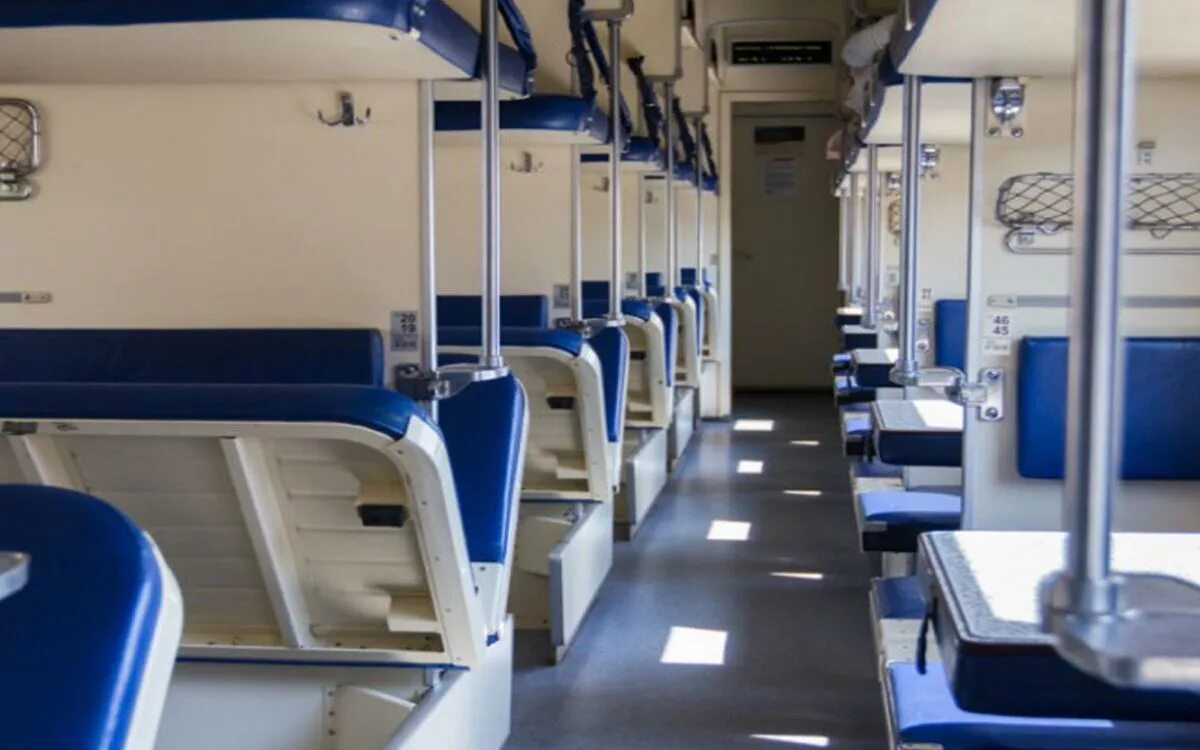 демидовский экспресс плацкарт. новый вагон плацкарт 2022. плацкартный поезд внутри. жд вокзал плацкарт. жд вокзал плацкарт.