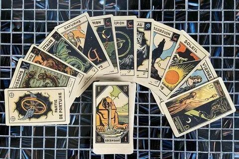 Tarot deck