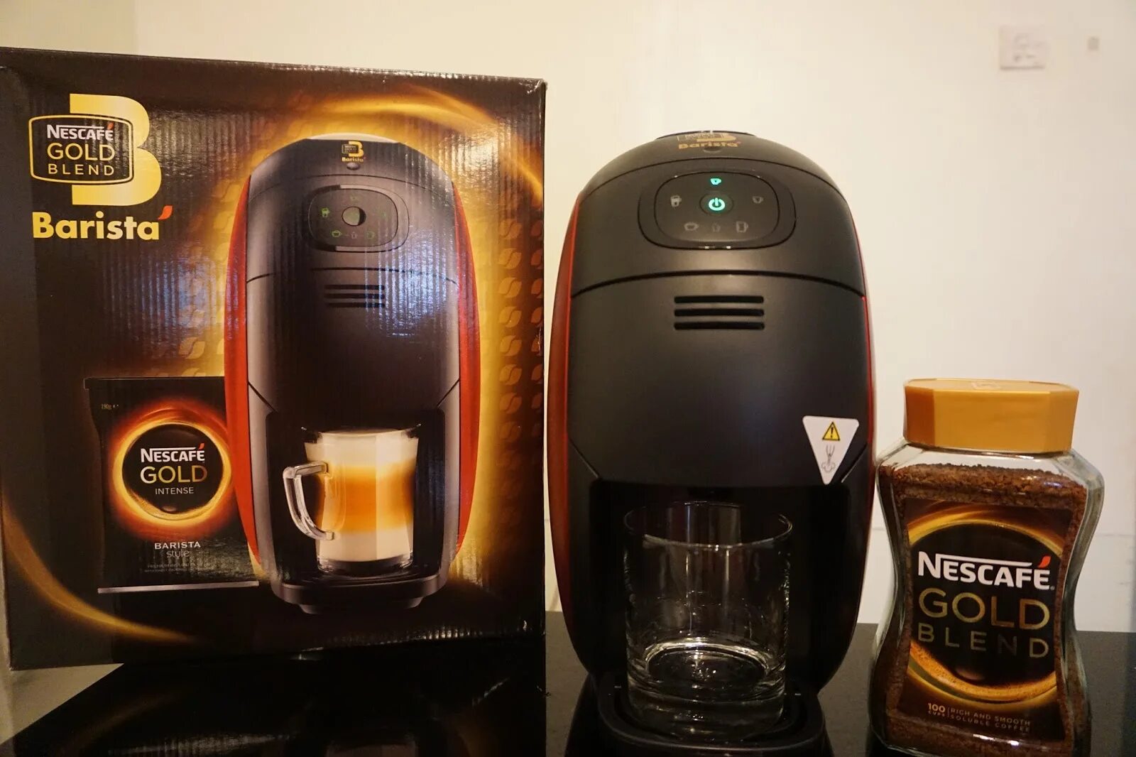 Нескафе бариста цена. Nescafe Gold Barista. Nescafe Coffee Machine. Нескафе Голд Бленд. Nescafe Dolce gusto Barista.