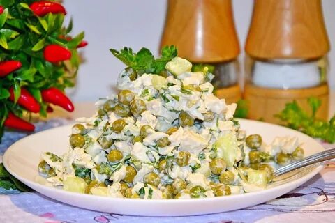 Салат из вареных яиц и зеленого горошка