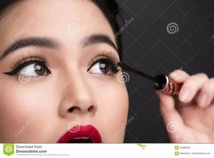 Asian Woman Doing Her Makeup Eyelashes Black Mascara Stock Photo - Image of...