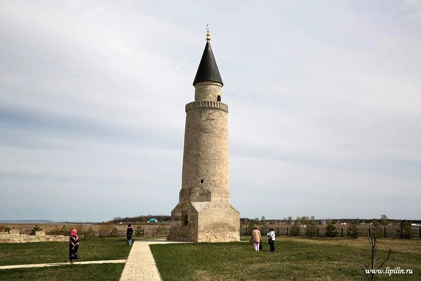 Городище булгар. Иск болгар. Великий булгар татарстан. Волжская булгария малый минарет. Ханская усыпальница болгар казань.