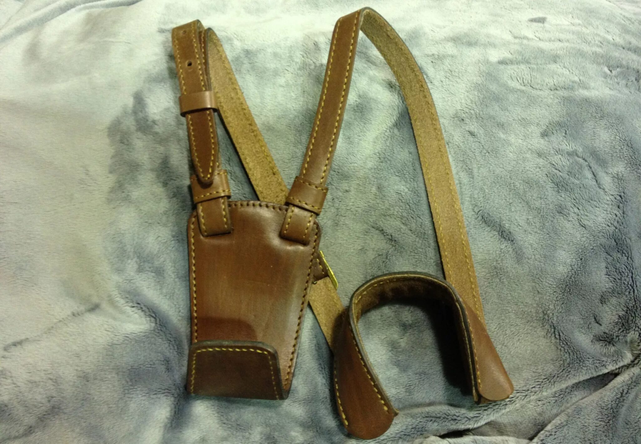 подвес для оружия кожаный. упор для ружья на ремне хольстер кожа. подвес для ружья. подвес для ружья. подвес для ружья.