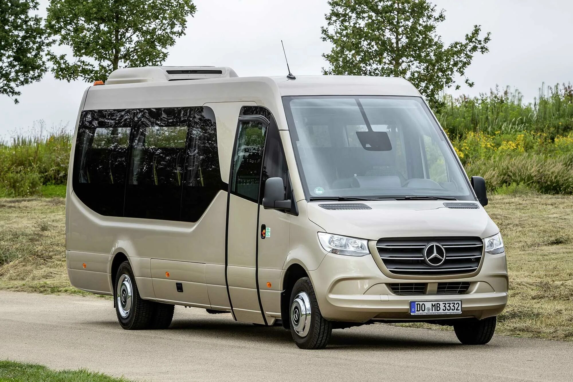 Мерседес Бенц Спринтер 2021. Мерседес Бенц Спринтер 2020. Mercedes Sprinter 2021. Мерседес Спринтер пассажирский 2022.