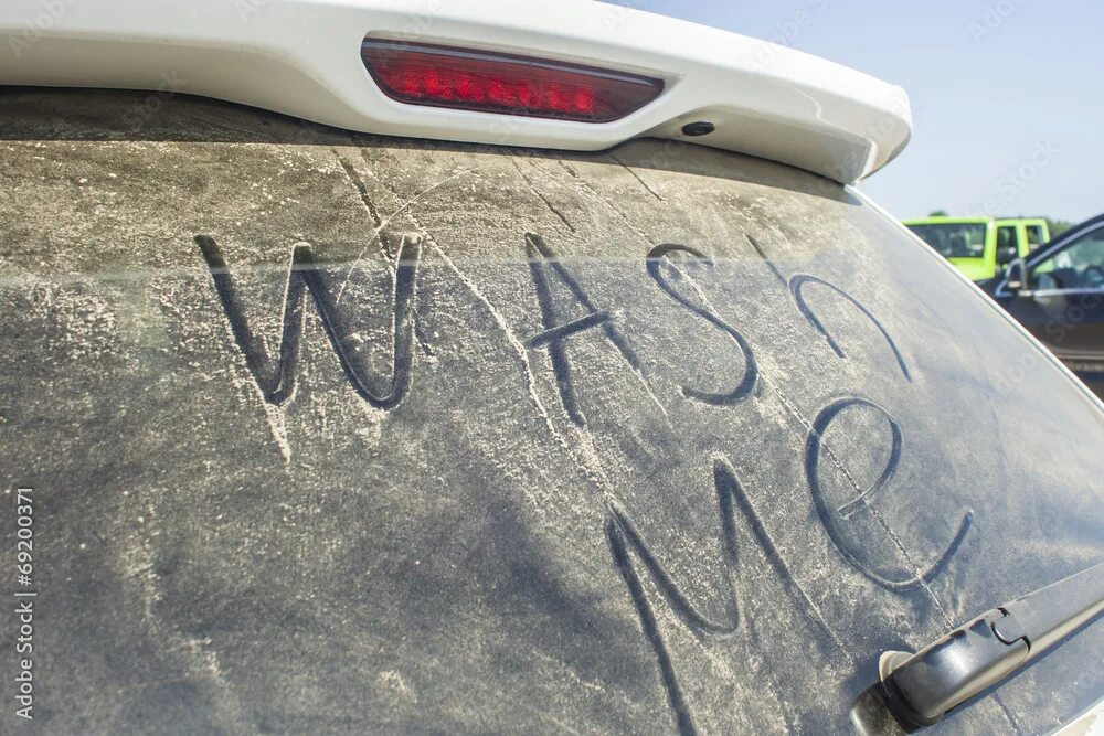 I will wash it. Надпись на машине помой меня. Написано грязно. I will wash it. I will wash it.