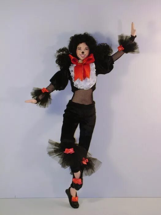 Татьяна проценко мальвина. Аппликация пудель. Пес артемон из буратино. Буратино фильм мальвина. Костюм артемона.