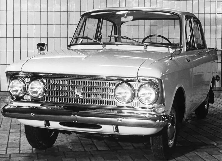 Бу отечественная машина. Азлк-2140 «москвич» автомобили «москвич». Москвич и жигули. Москвич 412 азлк. Бу отечественная машина.