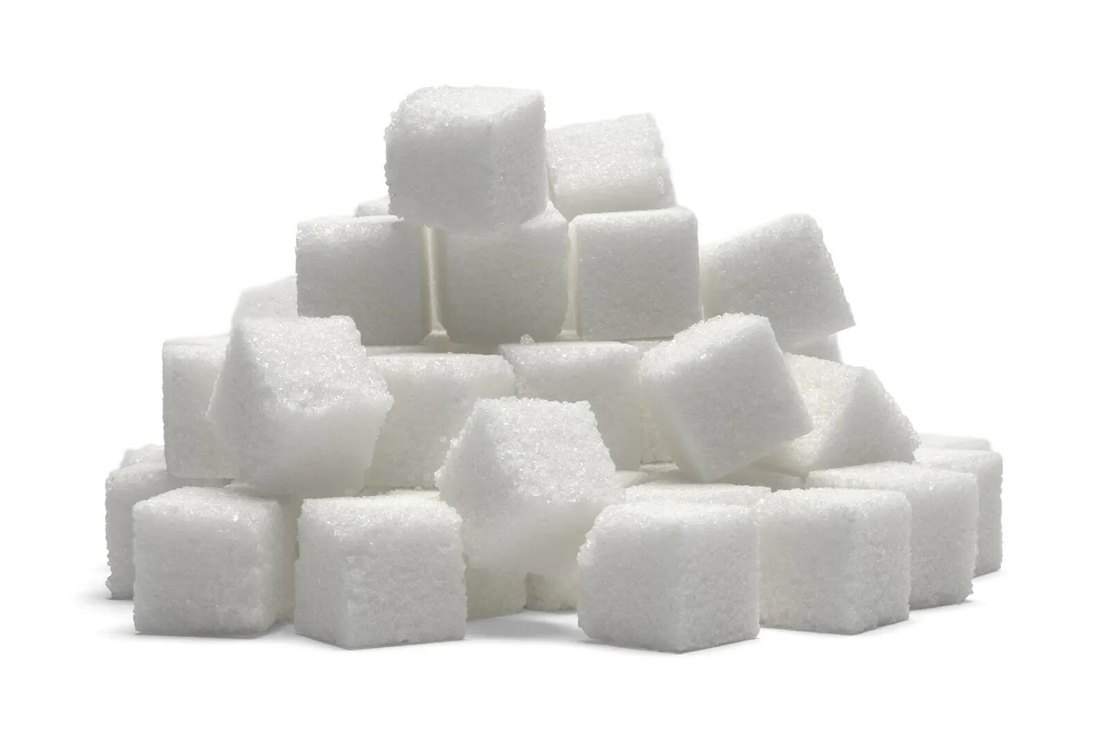 Сахар плотный. Сахар рафинад. Белый сахар. Сахар прессованный. Сахар кубиками на белом фоне.