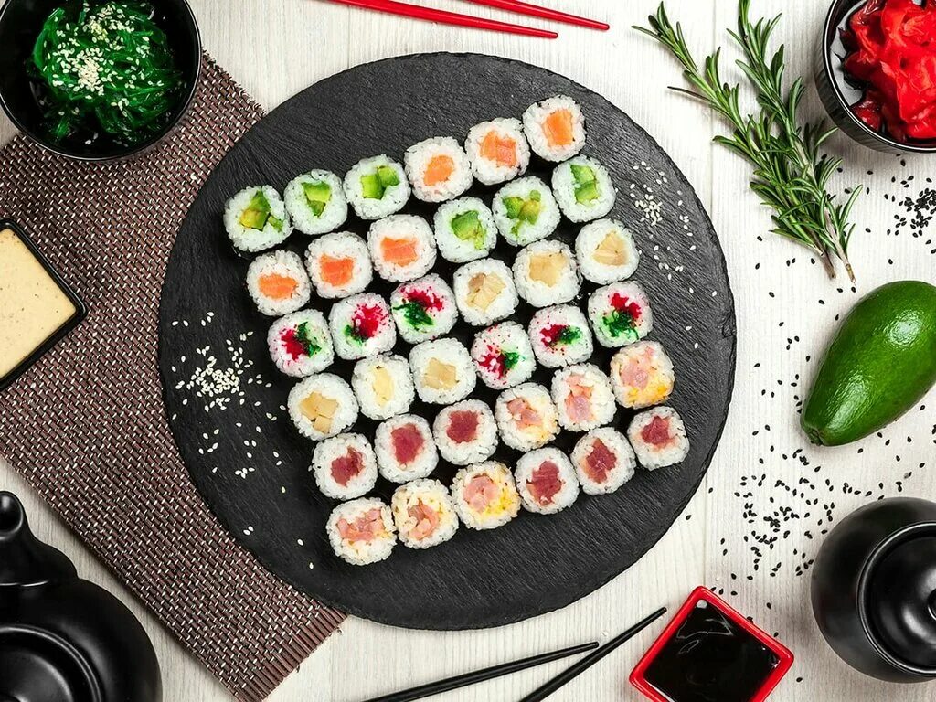 Япоша 37 кинешма. Маки ролл с тунцом. Япоша 37 кинешма. Япоша роллы. Япоша кинешма.
