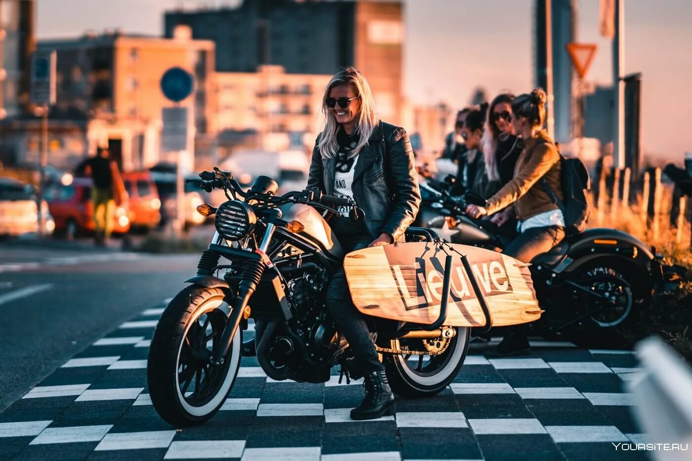 Песня moto. Музыка на мотоцикл. композиции с мотоциклами. мотоцикл песня. байк с музыкой.