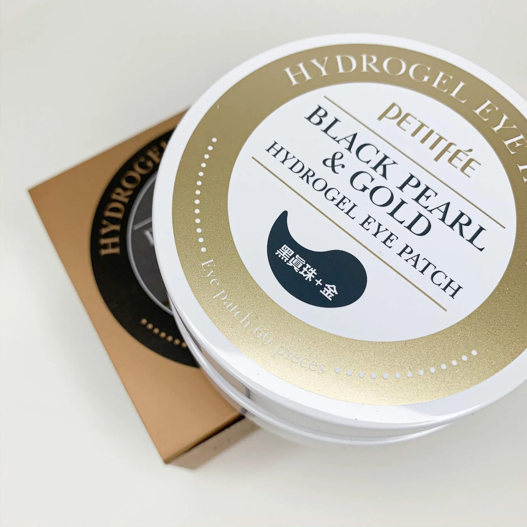 Патчи petitfee. Black pearl gold hydrogel eye. petitfee black pearl &amp; gold hydrogel eye patch 60 шт. petitfee black pearl &amp; gold eye patch. [petitfee] гидрогелевые патчи для глаз золото gold hydrogel eye patch, 60 шт.