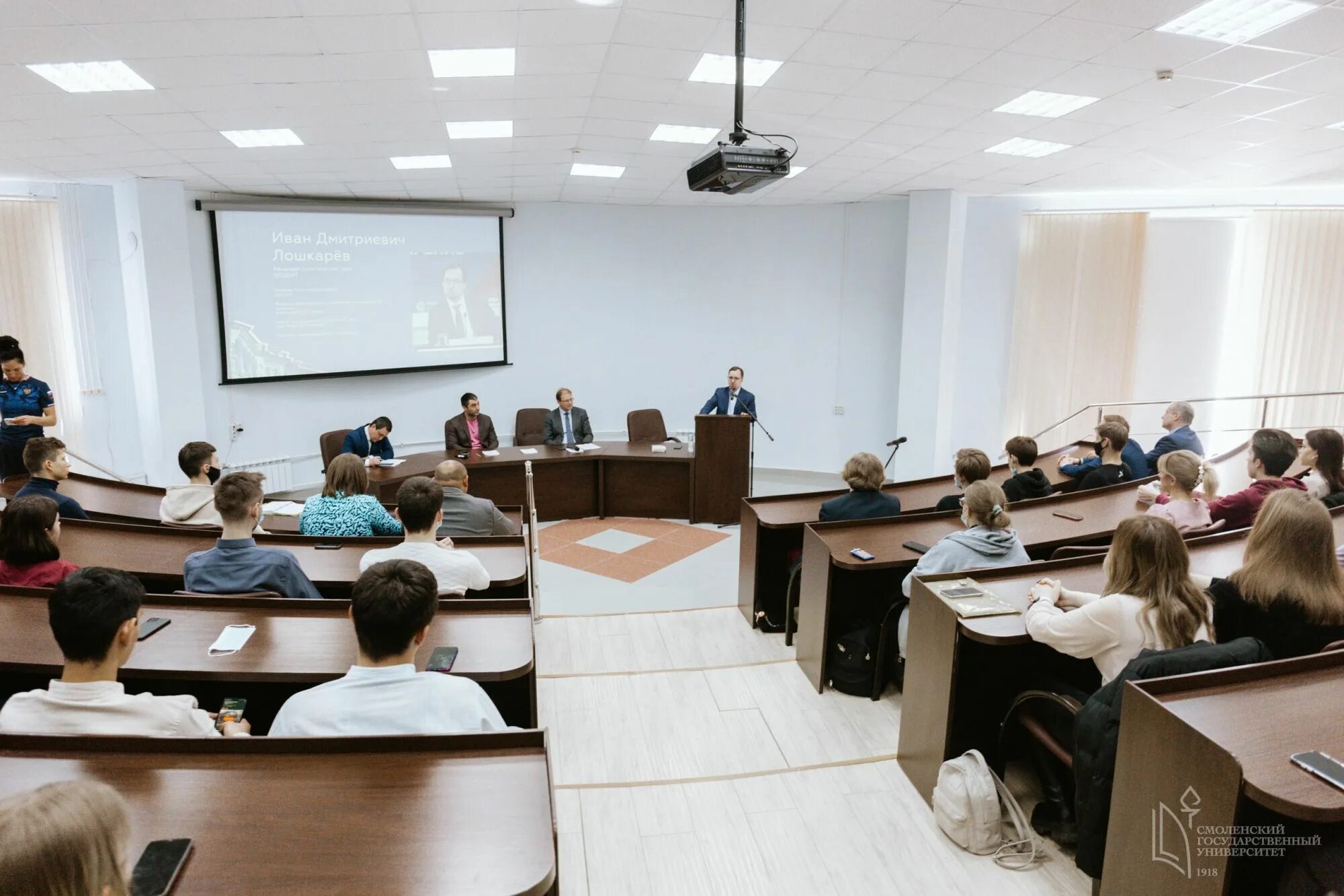 Андрей сушенцов. Карен преподаватель мгимо. Принстонский университет преподаватели. Преподаватель вуза международные отношения. Обучение в университете.