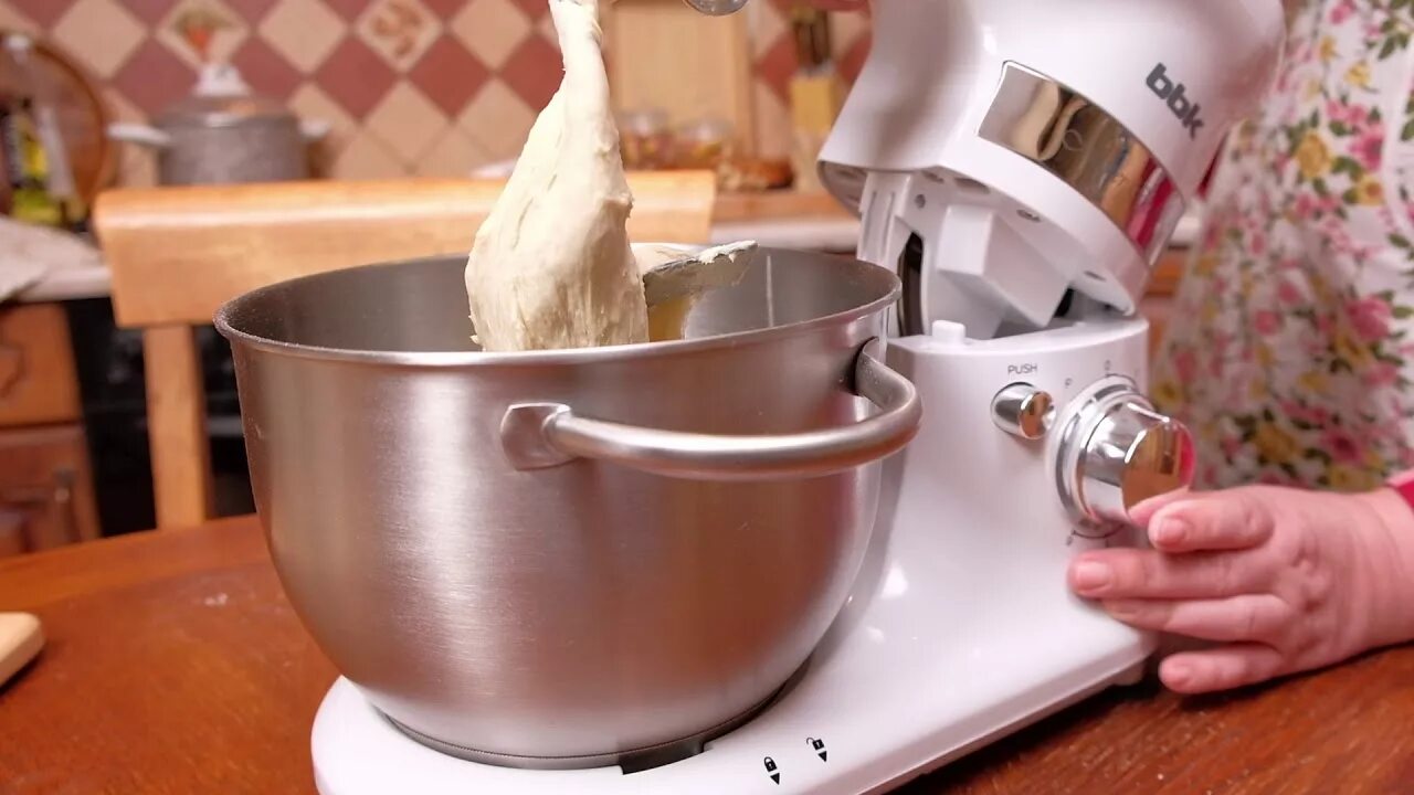 С помощью миксера