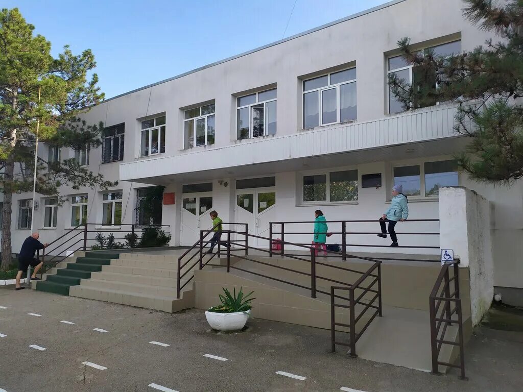 и. гимназии евпатории. гимназии евпатории. гимназия сельвинского евпатория. гимназия 4 им ильи сельвинского евпатория.