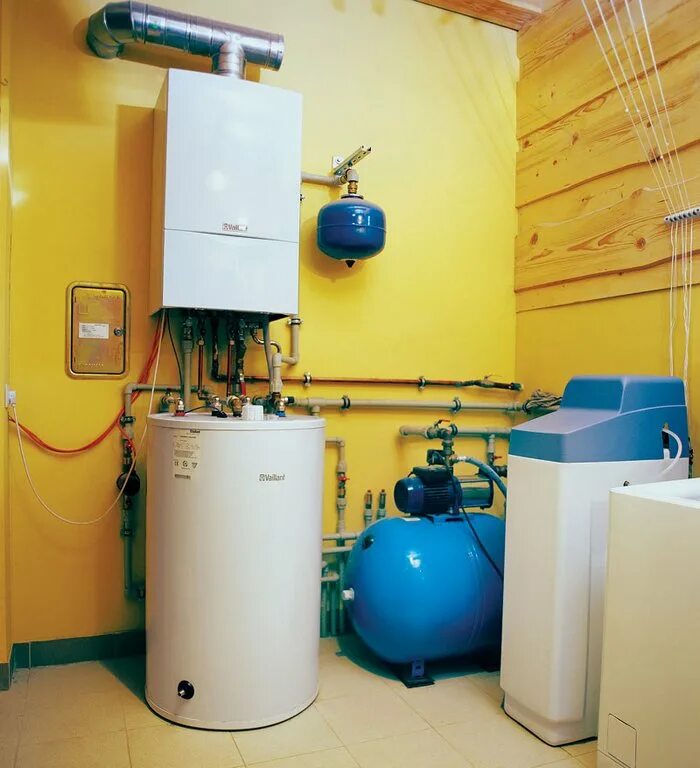 схема гвс газовый котел электрический бойлер. котельная с бойлером частного дома. оборудование для отопления. косвенного бойлер для газового котла 28 квт. настенный газовый котел для водоснабжения.