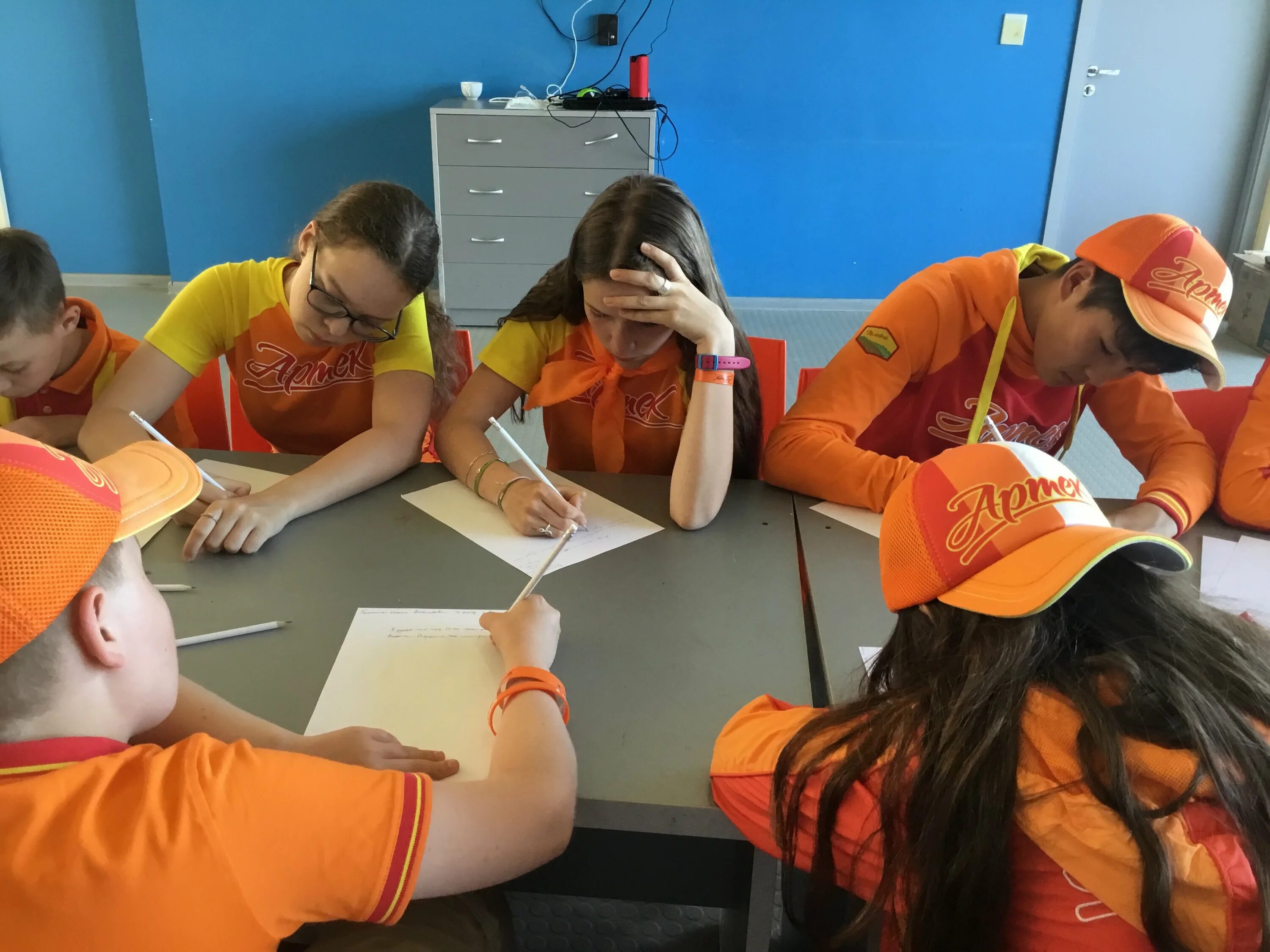 Всерос по астрономии 2017 года фотографии команда москвы. Артек школа классы. Артек всош. Всероссийская олимпиада школьника артек как заполнять. Артек образование.