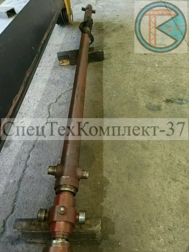 63. 63. Гидроцилиндр выдвижения стрелы. Гидроцилиндр выдвижения стрелы кс 3577. Гидроцилиндр выдвижения стрелы кс-45717.