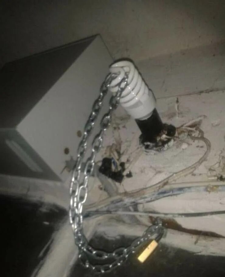 как предотвратить кражу. как сделать чтобы не воровали. объявление не воруйте цветы. табличка не воровать. объявление для воришек.