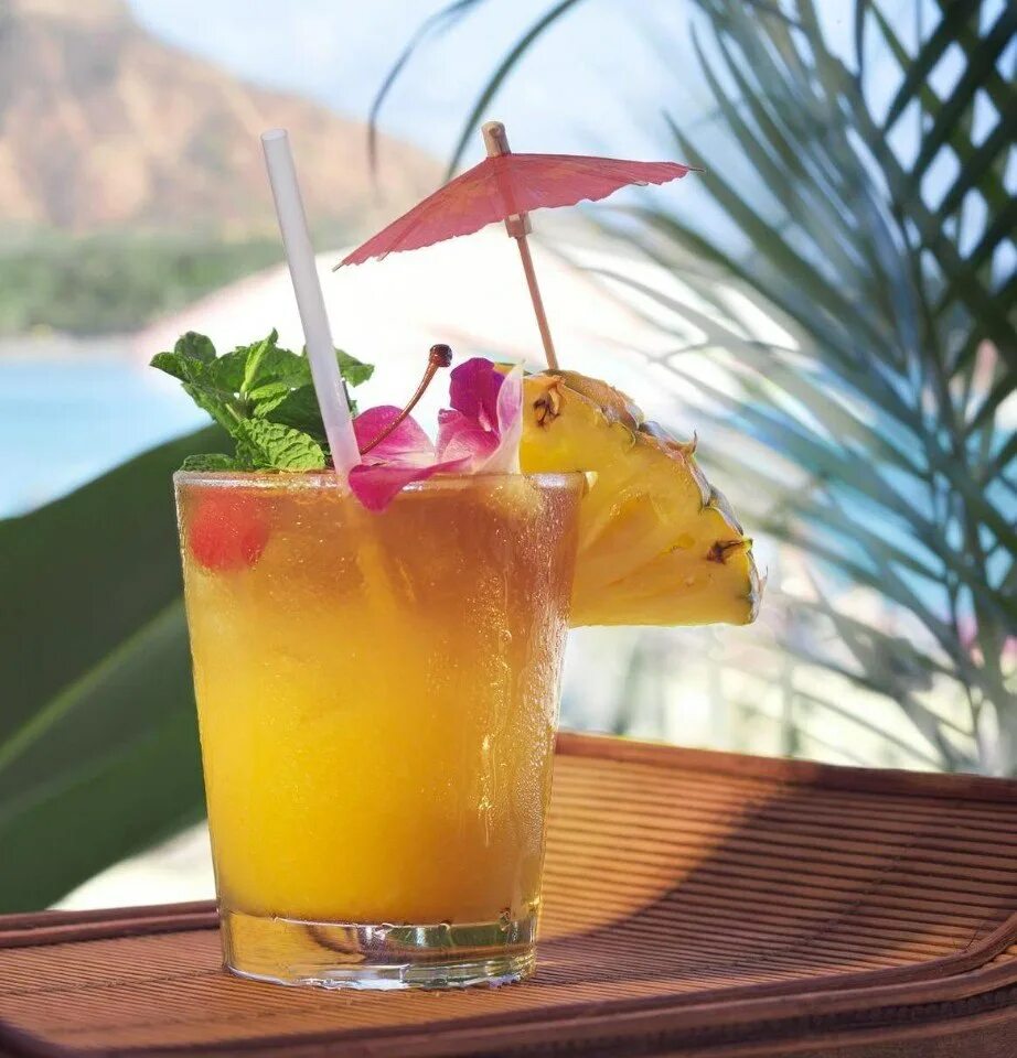 Озон коктейли. Фруктовый коктейль. Blue curacao коктейли безалкогольные. Ананасовый дайкири. Коктейль.