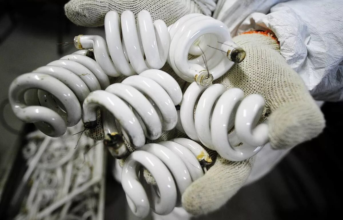 Утилизация ртутных ламп. Ртутьсодержащие лампы утилизация. Утилизация люминесцентных ламп. Утилизация ртутосодержащей лампы. Ртутьсодержащие люминесцентные лампы.