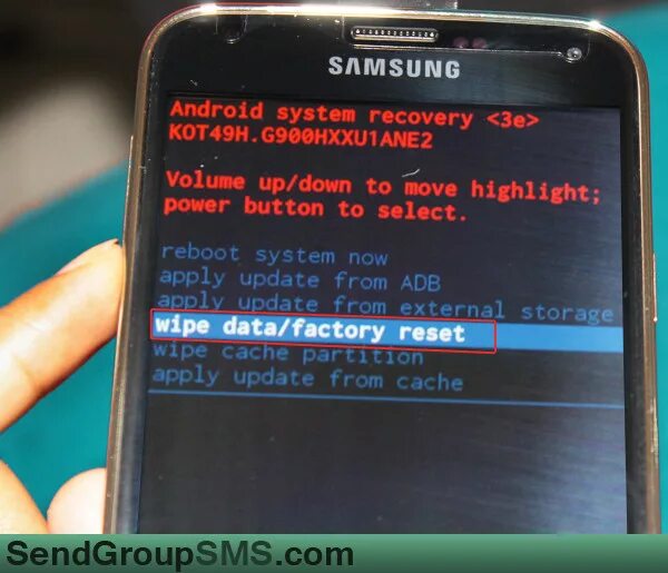 Ошибка на самсунге при включении. Recovery смартфона. Включение телефона самсунг. Экран сброса андроид.