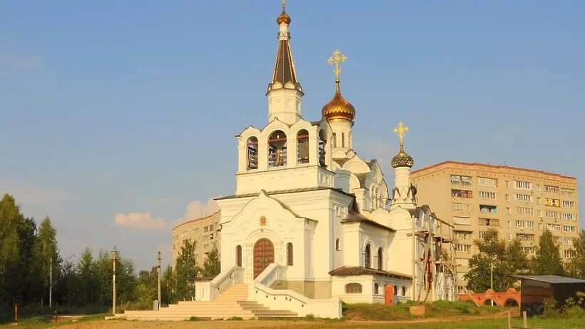 Белоозерский храм всех святых. Поселок Белоозерский Воскресенский район. Храм а поселении Белоозёрский. Воскресенск поселок Белозерский.