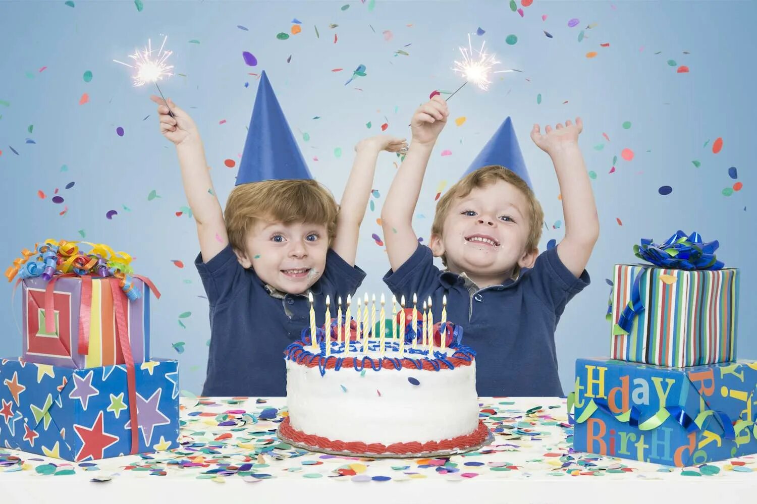 День рождения мальчика екатеринбург. С днём рождения мальчику. Фотосессия на 3 года мальчику на день рождения. С днём рождения 4 года мальчику. Открытки с днём рождения мальчику.