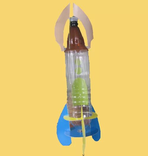 Ракета своими руками из подручных материалов. Ракета из бутылки. Ракета из пластиковой бутылки. Модель ракеты из бутылки. Ракета из литровой бутылки.