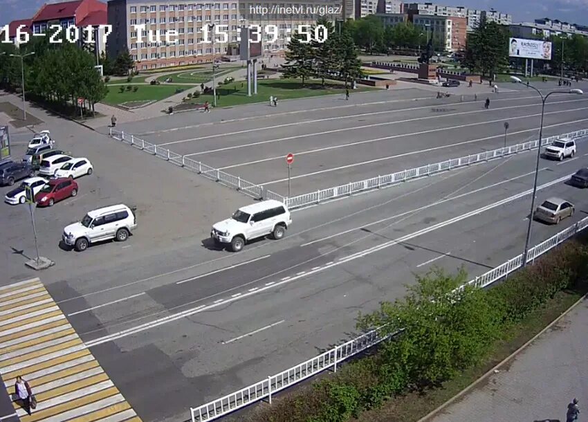 Веб камера общественных местах. Веб камера уссурийск центральная площадь. уссурийск центральная площадь. веб камера россии. веб камеры городов.