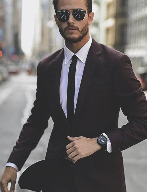 Интернет магазин мужского стиля Blue shirt with light colored jacket and black pants