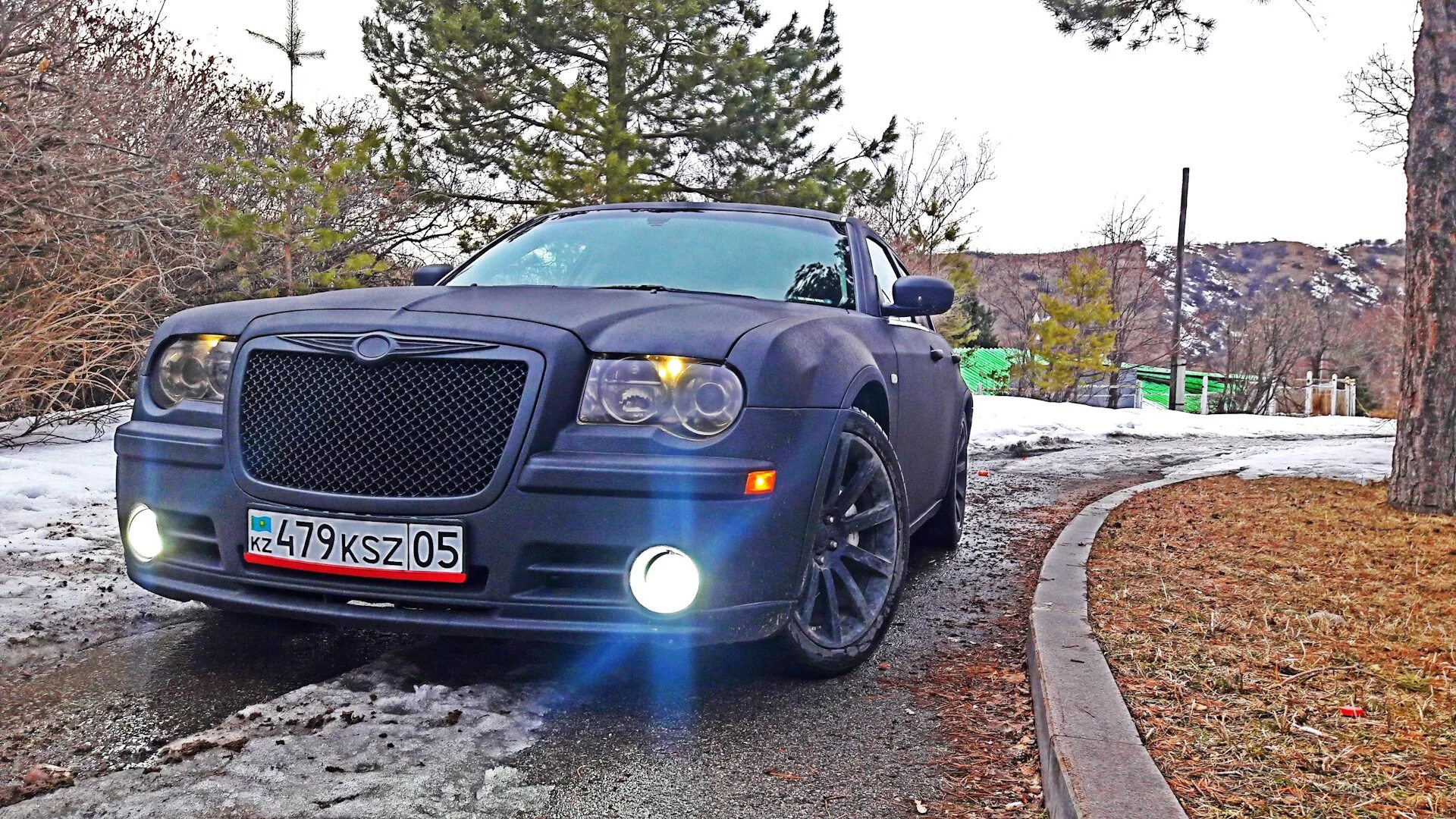 Крайслер 300с ошибки. Chrysler 300c helios. крайслер 300с черный матовый. 300c srt8.