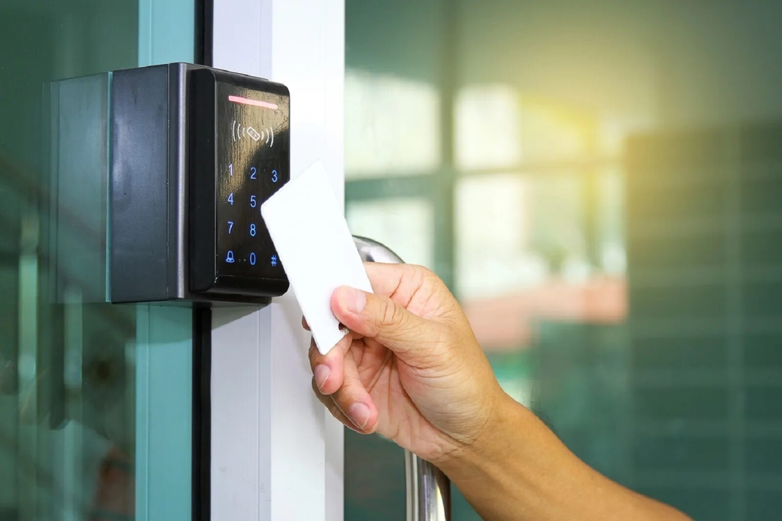 Монтаж контроля управления доступом. Контроль доступа (access control). скуд access control. access control card. монтаж системы контроля и управления доступом.