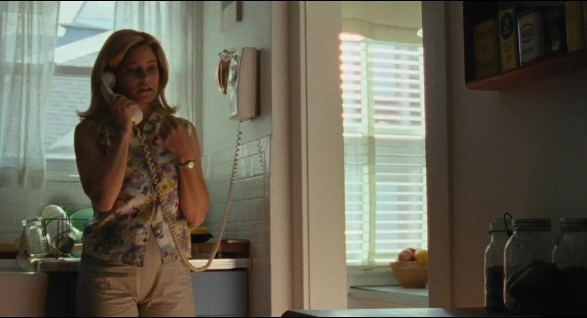 позвони джейн (2022). звоните джейн постер. Past simple past progressive. звоните джейн. стихи диалоги на немецком языке.