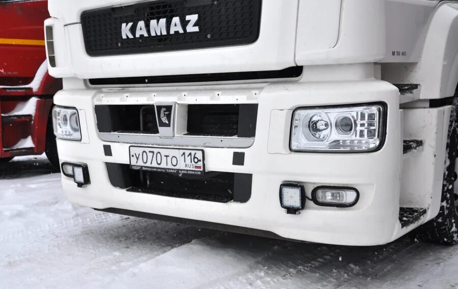 Лампы камаз нео. Лампочка ближнего света камаз 5490 нео. Лампы камаз нео. Камаз 5490 ближний свет лампочки. Регулировочные винты фар камаз евро.