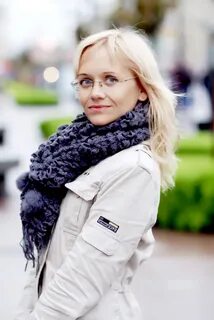 Комолова