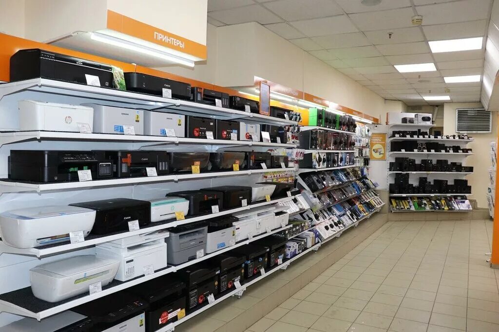 Днс киров часы работы. Днс киров московская 102. Днс в кирове. Днс киров калужская. Днс киров воровского 135.