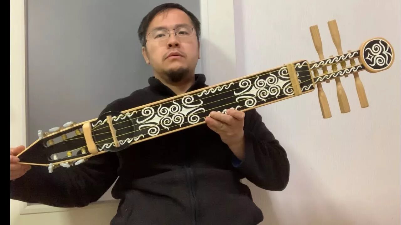 Тонкори инструмент. Музыка айнов. Музыка айнов. Айны. Тонкори инструмент.