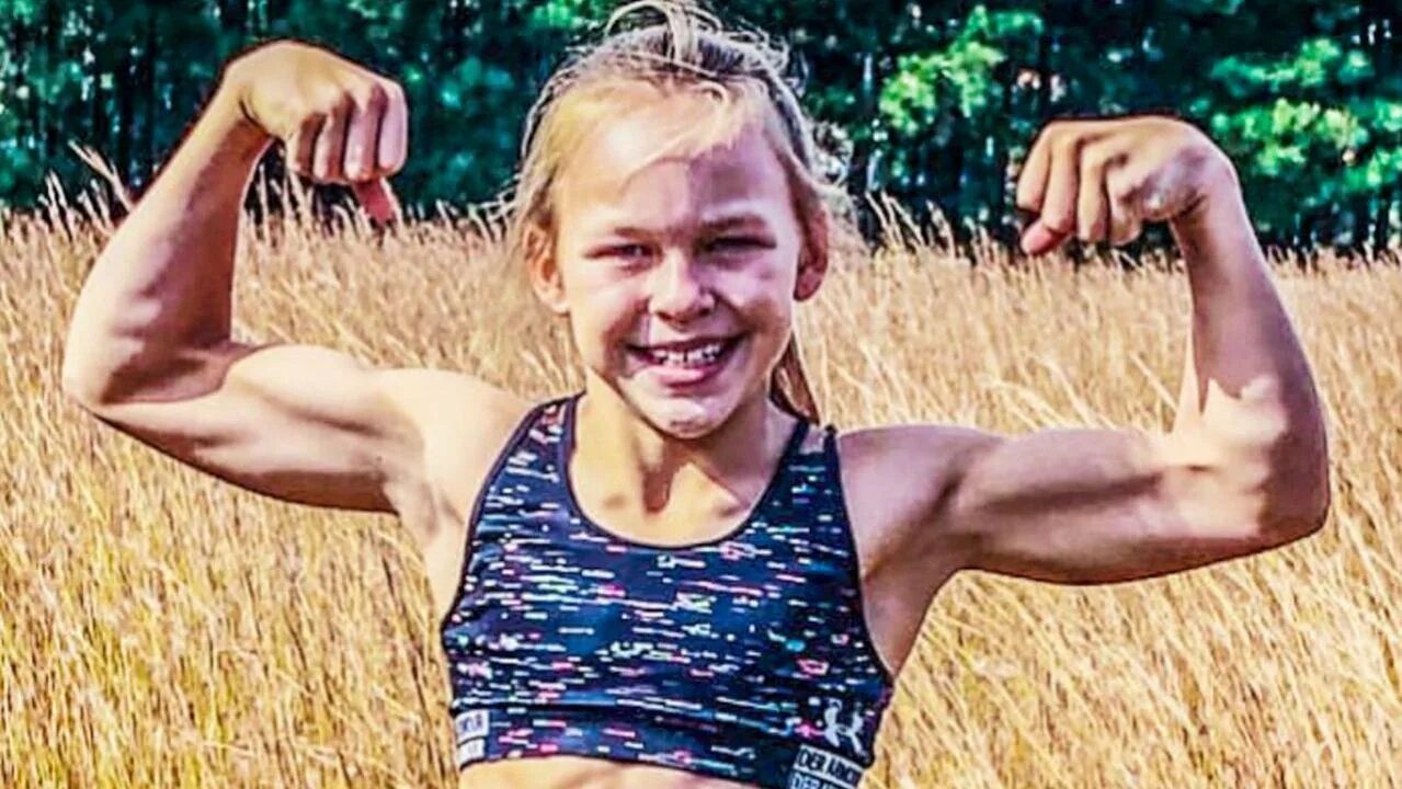 Фулл 10 летних. Фулл 10 летних. Фулл 10 летних. 12 летняя девочка занимается. Piper rochelle age.