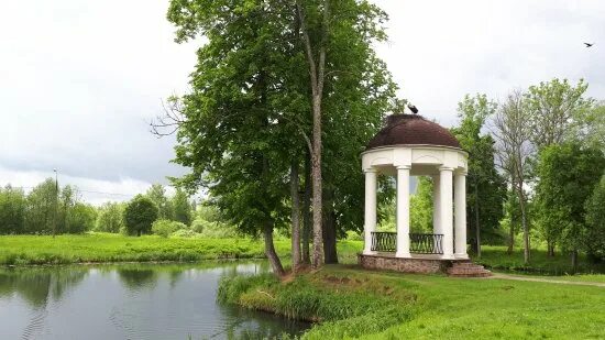 Курорт хилово псковская. Погода в хилово на 14. Хилово водогрязелечебница. Хилово ротонда. Курорт хилово псковская область.