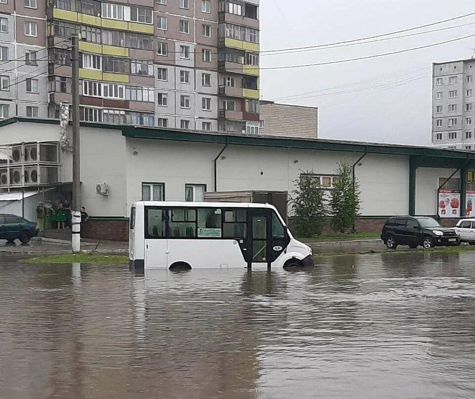 Бердск затопленный город. Потоп в Барановичах. Потоп в Новосибирске. Ливень в Дзержинске.