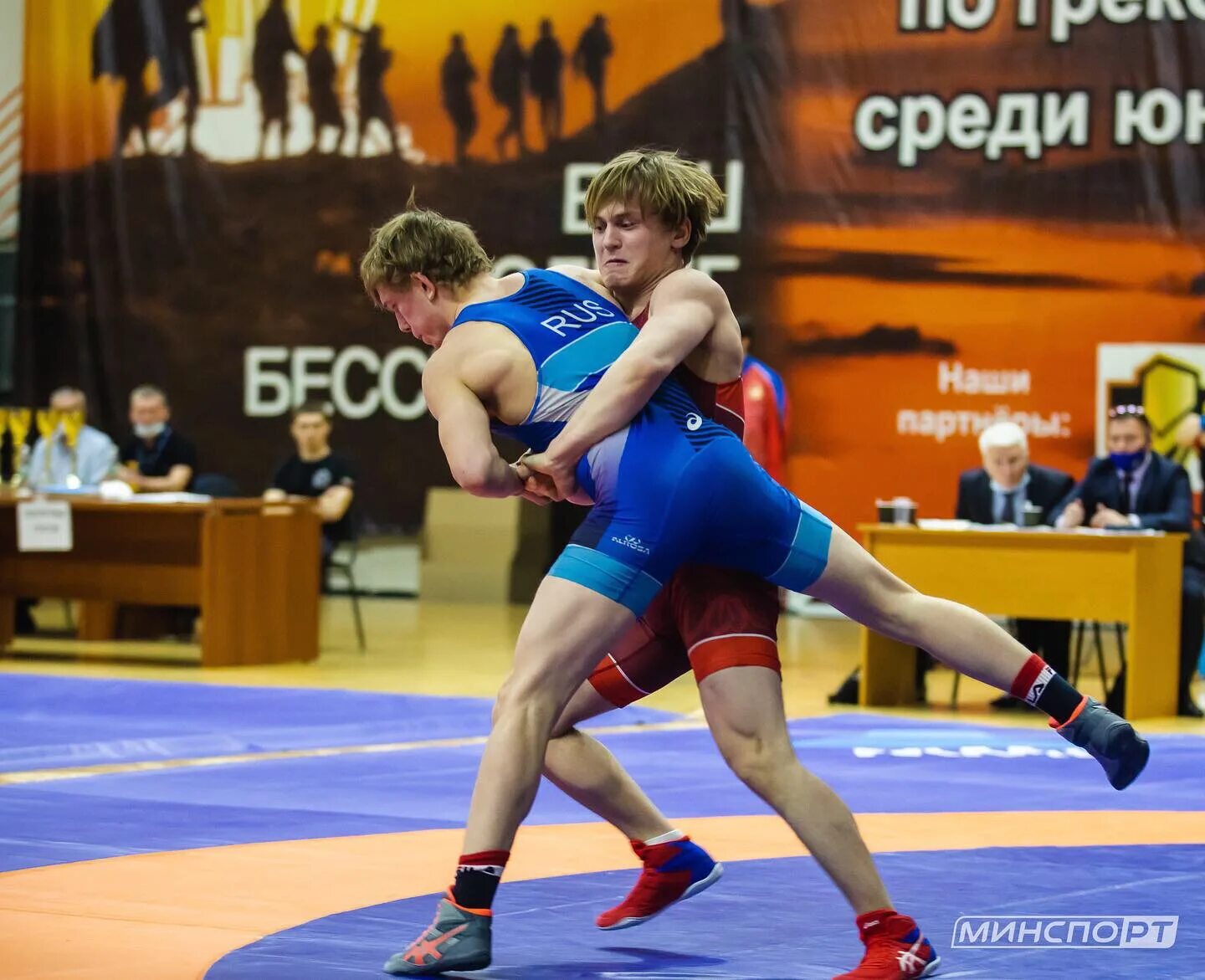 пфо казань греко римская борьба. чемпионат приволжского федерального округа греко римская борьба. всероссийский турнир по греко римской борьбе 2022 г. грекоримская борььа сергей сергеевич. заур беслекоев греко римская борьба.