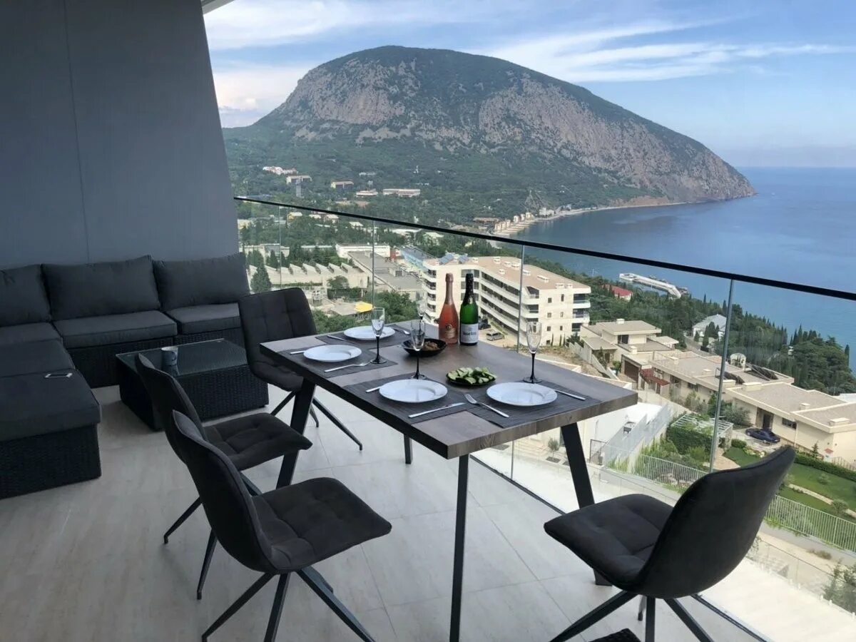 ялта ул бассейная 8а. квартиры ялта центр снять. пентхаус в ялте. апартаменты с террасой у моря. ялта карла маркса 11 к1.