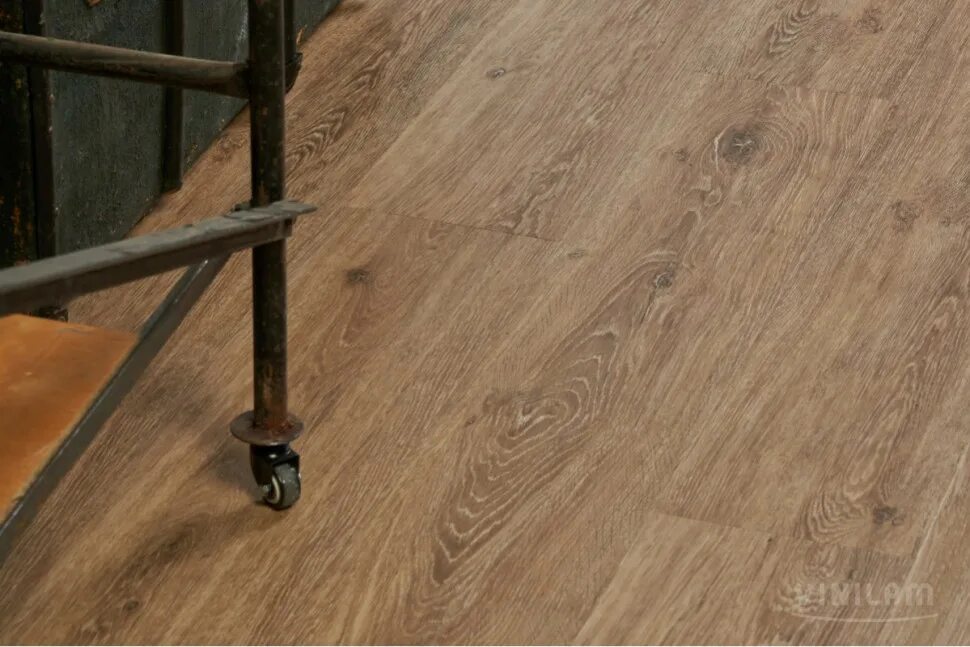 Секвойя классик есо 6-10. 5508 дуб алерана. Плитка evf tarkett «rockstars dryback freddie». Кварц виниловый ламинат 43 класс замковый. Vinilam click hybrid 6151-d03 дуб имбирь.