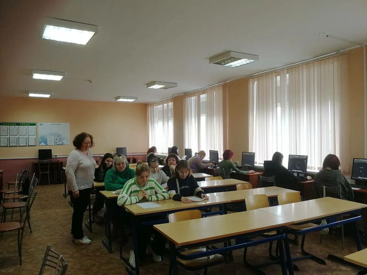 Консультация по математике в колледже это. Налоговый колледж москва. Математик колледж. Щелковский колледж гсп. Сибирский политехнический колледж новосибирск.