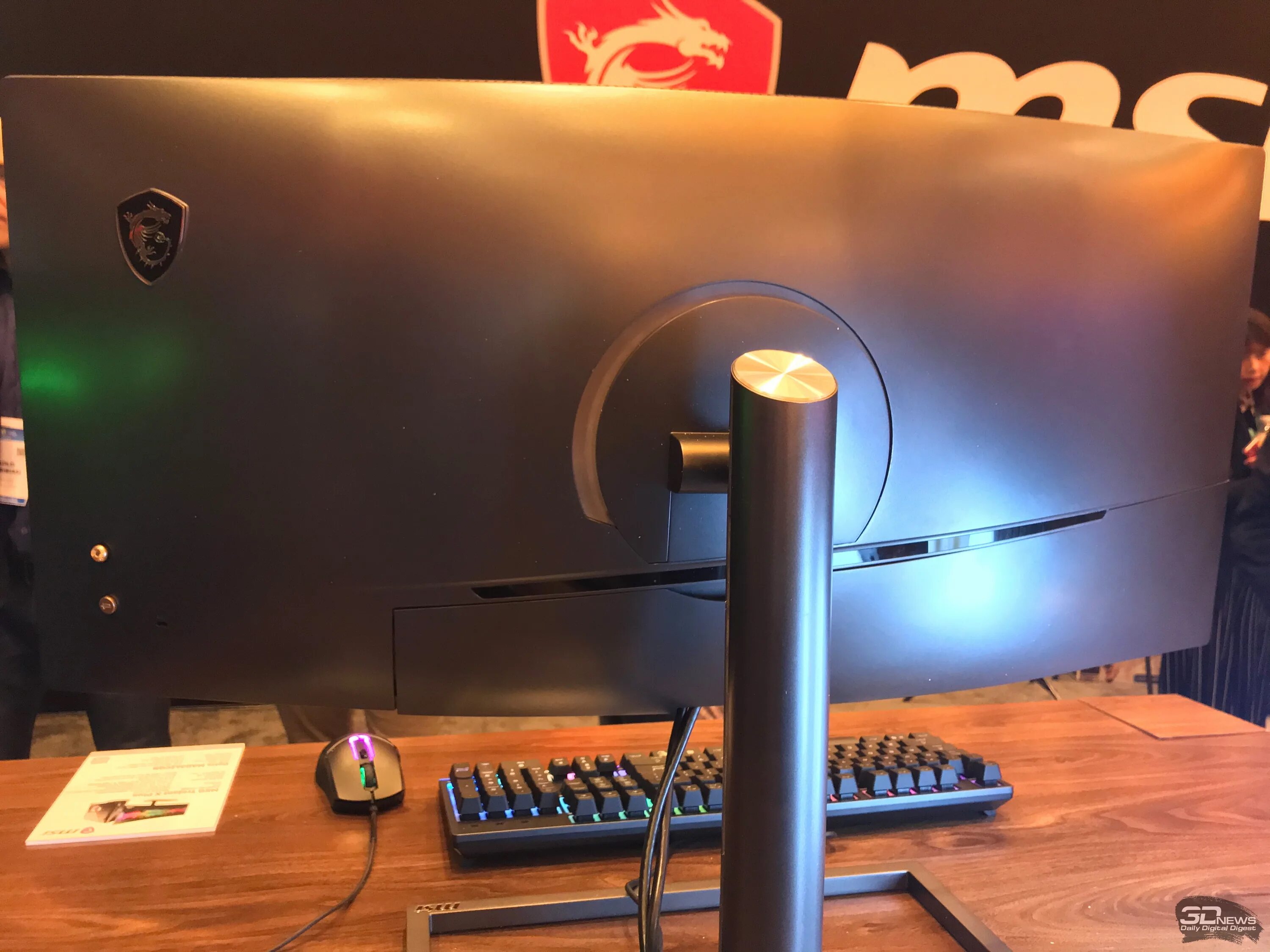 Монитор msi mag342cqr. Msi мониторы изогнутый 2025.