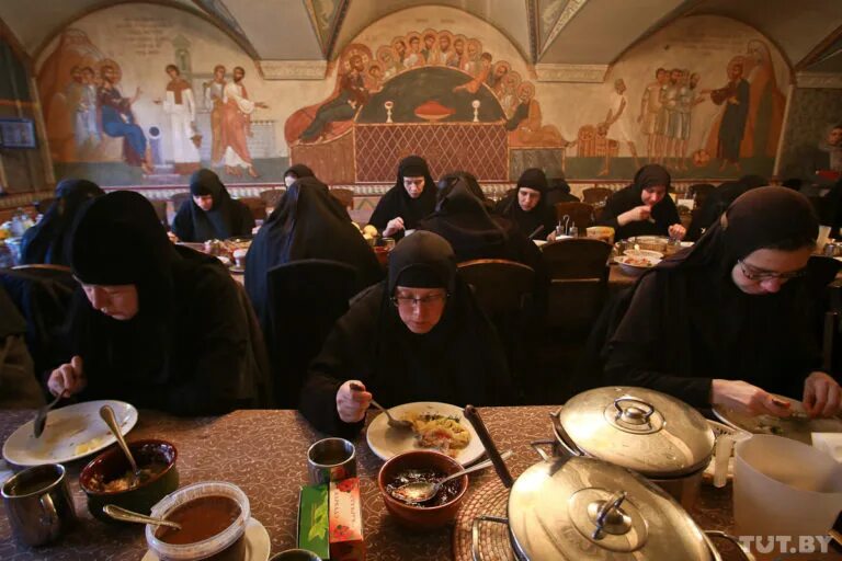 Жизнь после монастыря. Женский монастырь монахини жизнь в монастыре. жизнь монахов в монастыре. жизнь монахинь в монастыре. жизнь монахинь в женском монастыре.