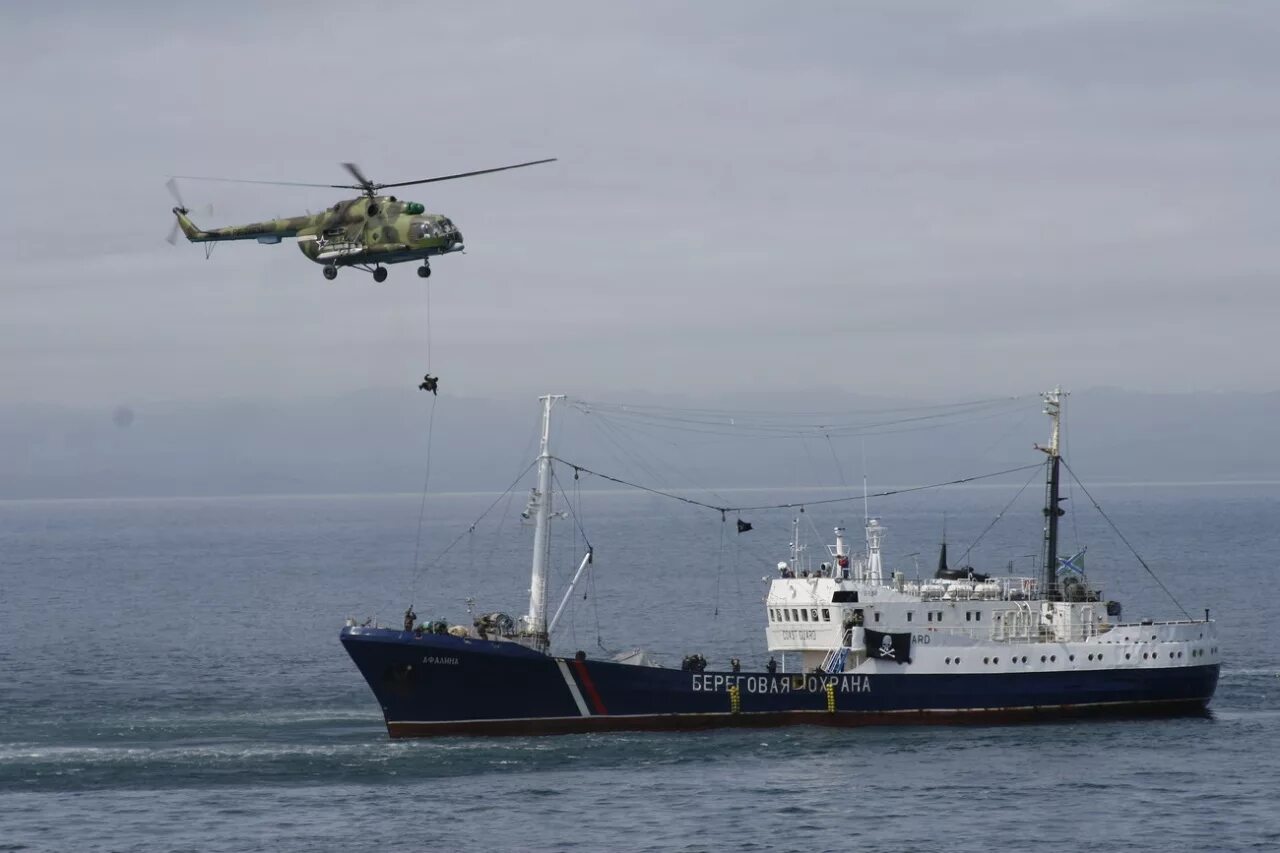 Marine service. Береговая пограничная служба. Береговая охрана пограничной службы. Катер сокжой пограничный. Береговая пограничная служба.